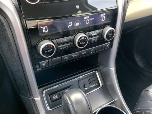 Used 2021 Subaru Ascent Limited image 34