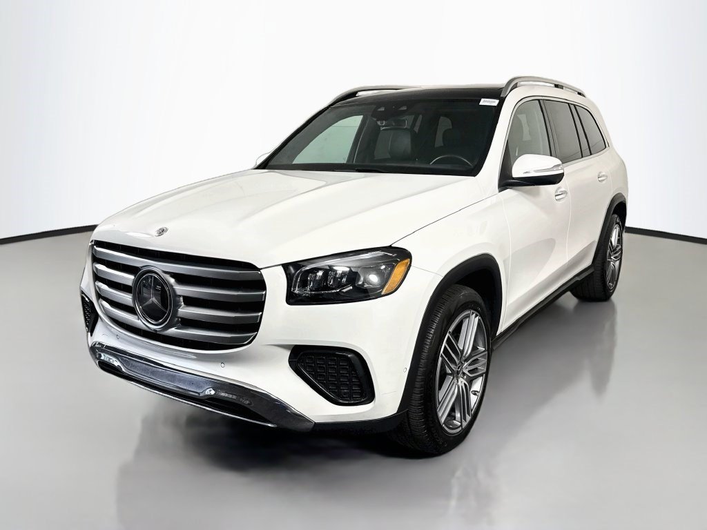 Used 2025 Mercedes-Benz GLS 450 4MATIC image 4