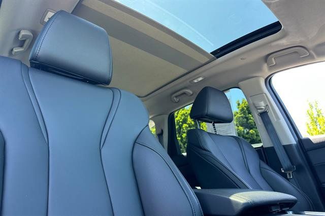 Used 2023 Acura MDX SH-AWD image 19