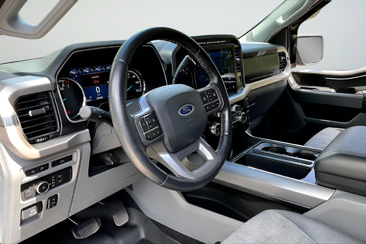 Used 2021 Ford F150 XLT w/ Equipment Group 302A High AWD/4WD image 14
