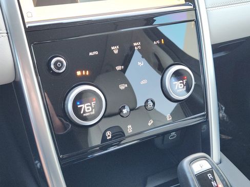 Certified 2023 Land Rover Discovery Sport SE image 20