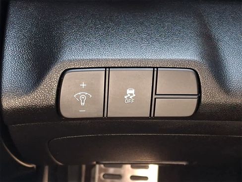 Used 2025 Hyundai Elantra Sport image 23