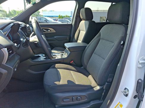 Certified 2023 Chevrolet Traverse LT AWD/4WD image 11