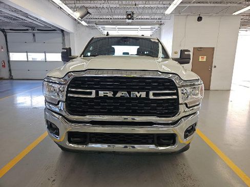 Used 2024 RAM 2500 Big Horn w/ Off Road Package AWD/4WD image 4
