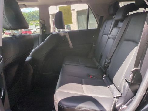 Used 2024 Toyota 4Runner Limited AWD/4WD image 25