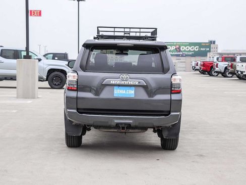 Used 2018 Toyota 4Runner SR5 Premium AWD/4WD image 7