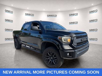 Used 2016 Toyota Tundra SR5 w/ SR5 Upgrade Package