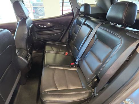 Used 2023 GMC Terrain SLT w/ Infotainment Package II AWD/4WD image 32