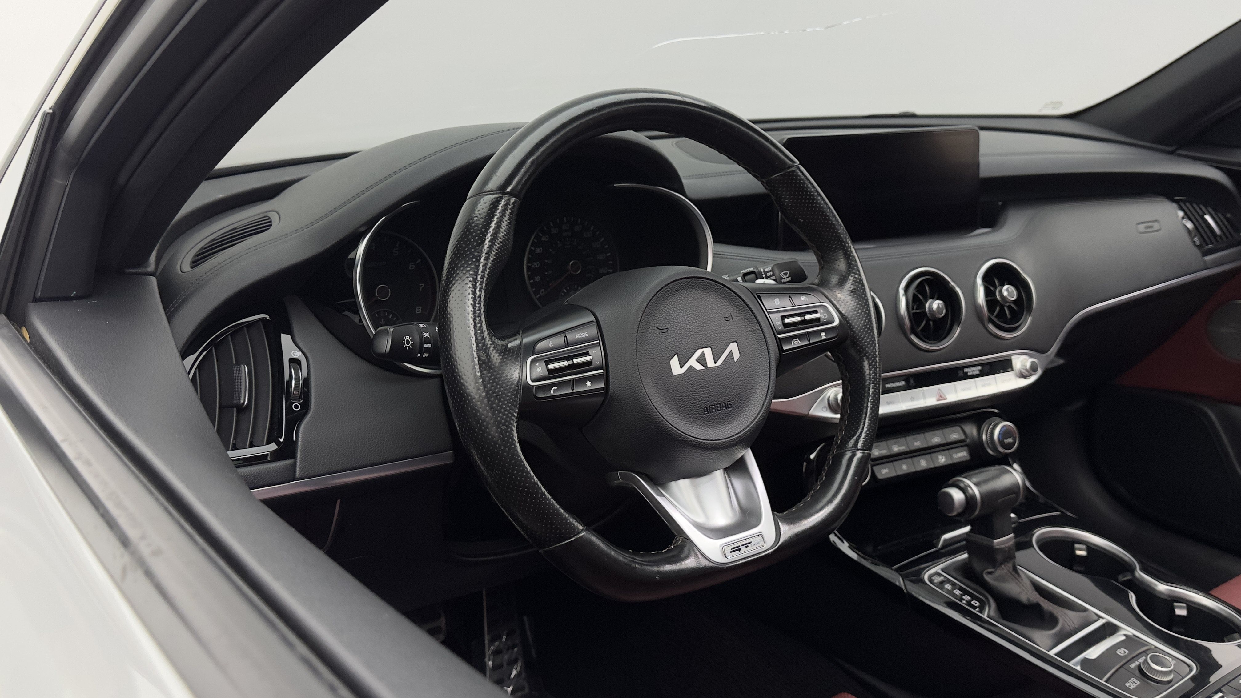 Used 2023 Kia Stinger GT-Line w/ Sun & Sound Package RWD image 11