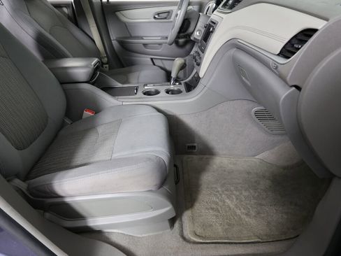 Used 2014 Chevrolet Traverse LS FWD image 26