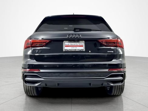 Used 2025 Audi Q3 2.0T Premium w/ Convenience Package image 4