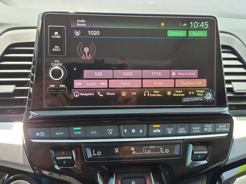 New 2026 Honda Odyssey Touring image 3