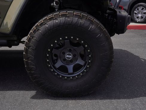 Used 2026 Jeep Gladiator Rubicon AWD/4WD image 4