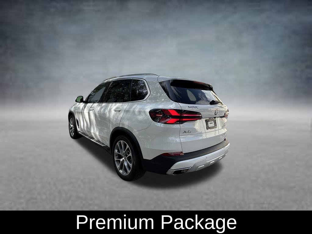 Used 2025 BMW X5 xDrive50e AWD/4WD image 5