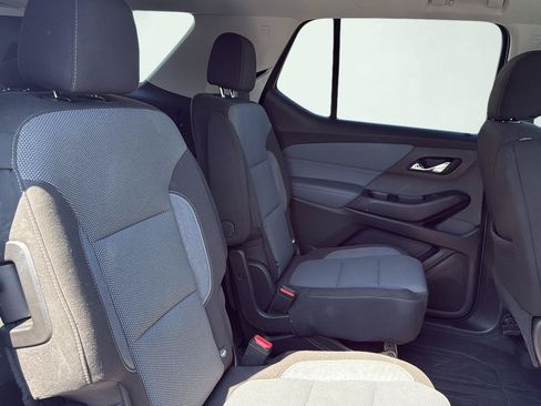 Used 2021 Chevrolet Traverse LT w/ LPO, Floor Liner Package AWD/4WD image 24
