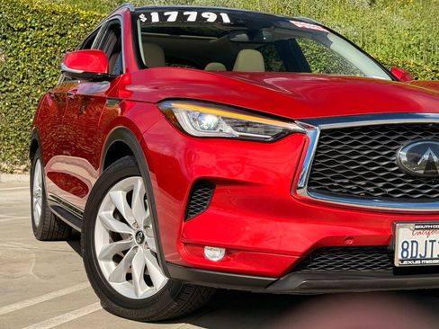 Used 2019 INFINITI QX50 Essential w/ Premium Heat Package image 7