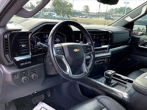 Used 2022 Chevrolet Silverado 1500 LTZ w/ Technology Package image 14