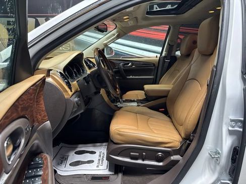 Used 2017 Buick Enclave Leather FWD image 5