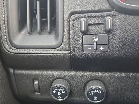Used 2018 GMC Canyon SLT w/ Trailering Package AWD/4WD image 9