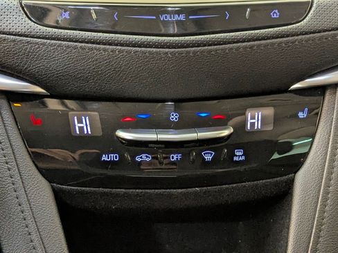 Used 2018 Cadillac XT5 Luxury w/ Driver Awareness Package image 27