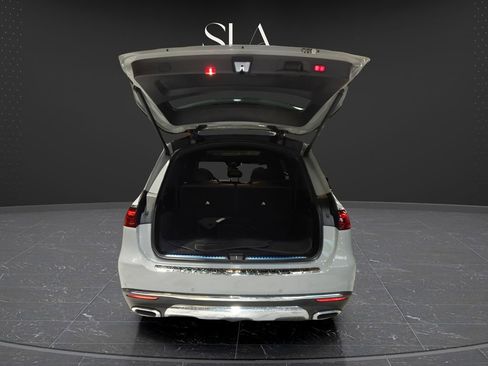 Used 2024 Mercedes-Benz GLS 450 4MATIC image 7