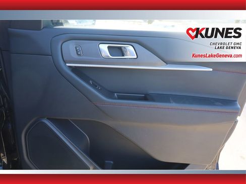 Used 2025 Ford Explorer ST-Line AWD/4WD image 14