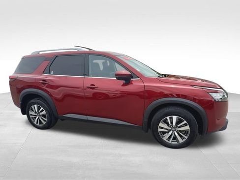 Certified 2024 Nissan Pathfinder SL w/ Black Appearance Package AWD/4WD image 2