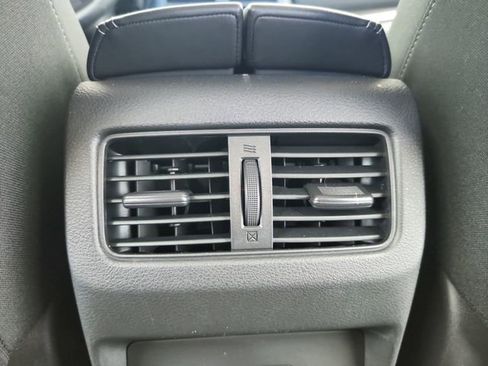 Used 2025 Nissan Rogue SV FWD image 37