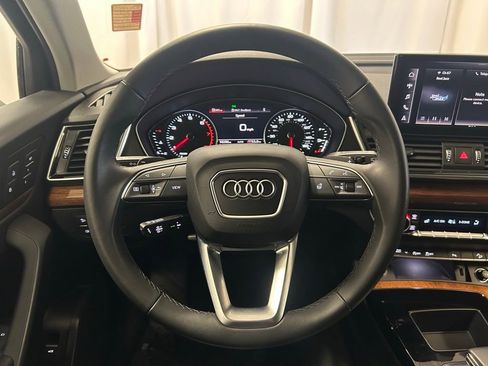 Certified 2023 Audi Q5 2.0T Premium w/ Convenience Package image 9