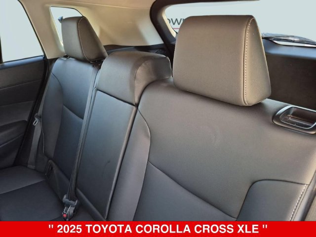 Used 2025 Toyota Corolla Cross XLE AWD/4WD image 34