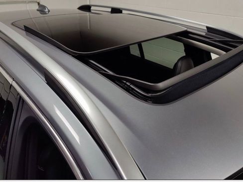 Used 2016 Volvo XC90 T6 Momentum w/ Momentum Plus Package image 11