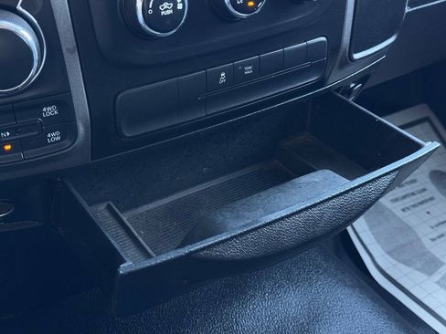Used 2018 RAM 1500 Tradesman w/ Chrome Appearance Group AWD/4WD image 19