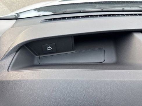 New 2026 Ford Transit 250 148 Medium Roof image 31