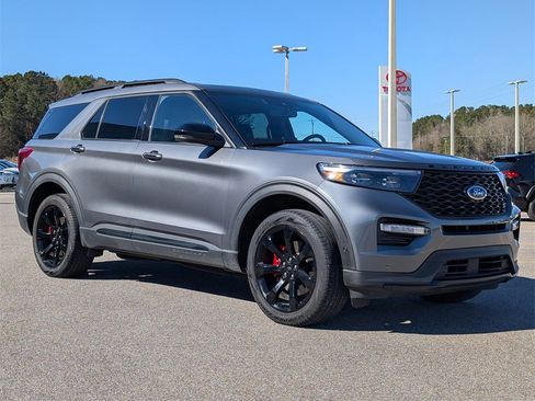 Used 2024 Ford Explorer ST w/ Equipment Group 401A image 7