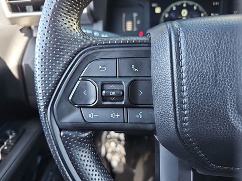 Certified 2025 Toyota Tacoma SR AWD/4WD image 11