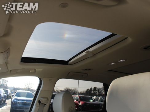 Certified 2024 Buick Enclave Essence w/ Experience Buick Package image 12