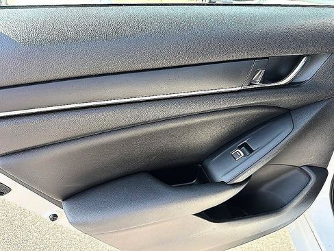 Used 2021 Honda Accord Sport image 12