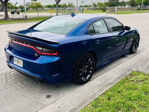 Used 2022 Dodge Charger Scat Pack w/ Plus Group RWD image 8