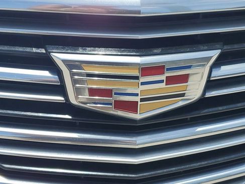 Used 2018 Cadillac XT5 Premium Luxury image 7