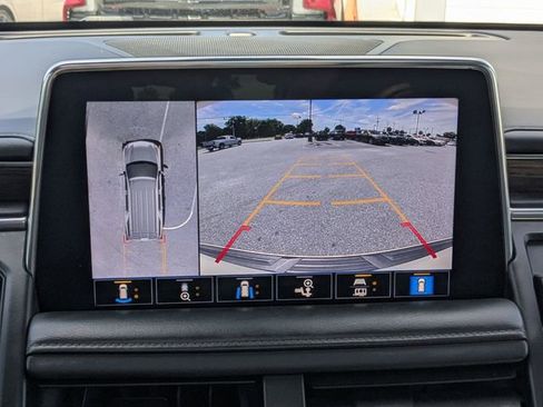 Used 2021 Chevrolet Tahoe High Country w/ Premium Package image 32