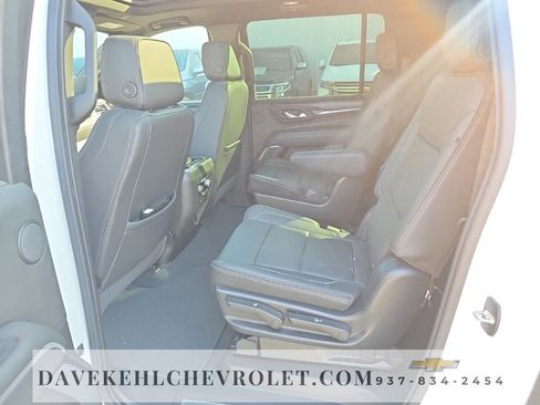 Used 2021 GMC Yukon XL Denali image 32