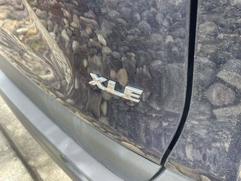 Used 2024 Toyota RAV4 XLE FWD image 12