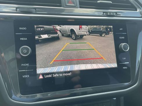 Used 2024 Volkswagen Tiguan SE R-Line image 20