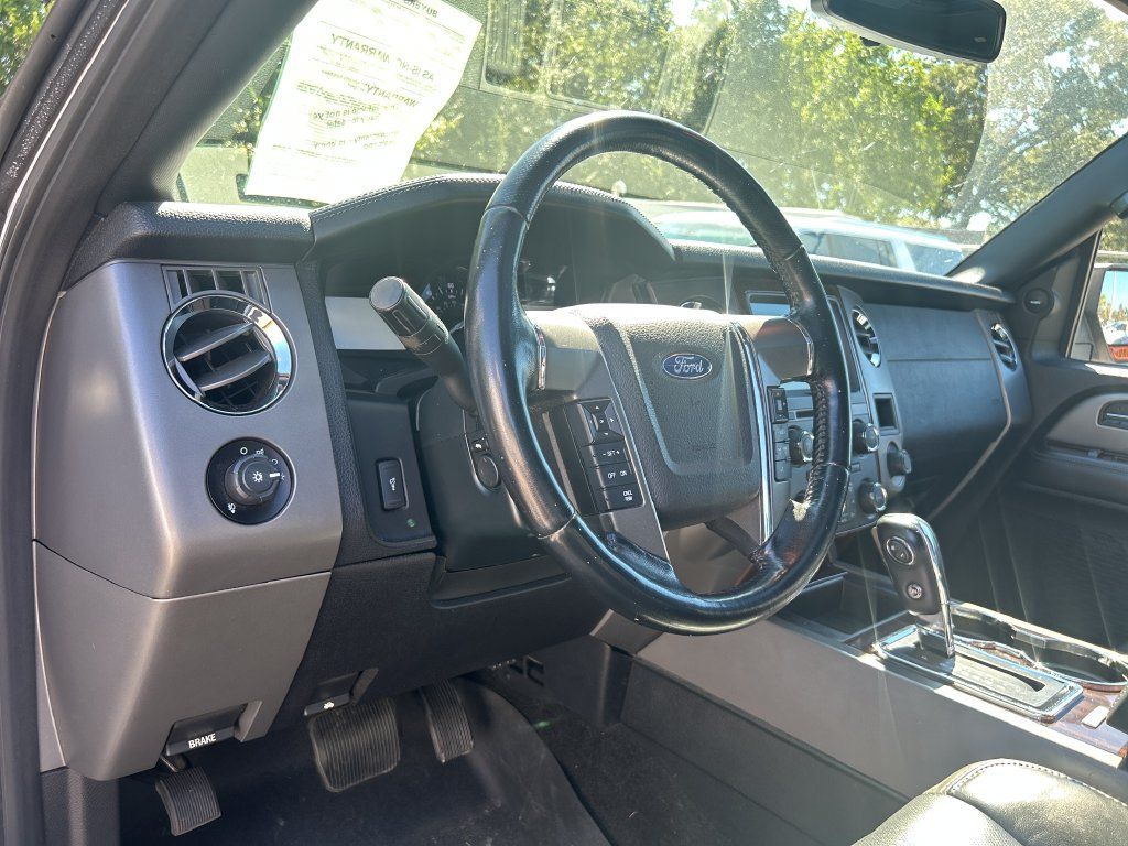 Used 2017 Ford Expedition Platinum RWD image 8