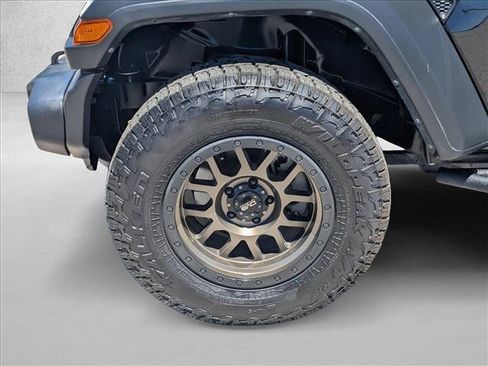 Used 2022 Jeep Wrangler Sport AWD/4WD image 24
