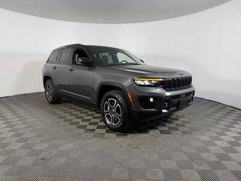 Used 2023 Jeep Grand Cherokee Trailhawk AWD/4WD image 3