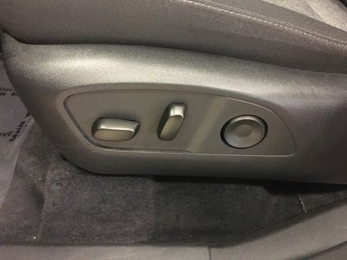 Used 2025 GMC Acadia Elevation image 36