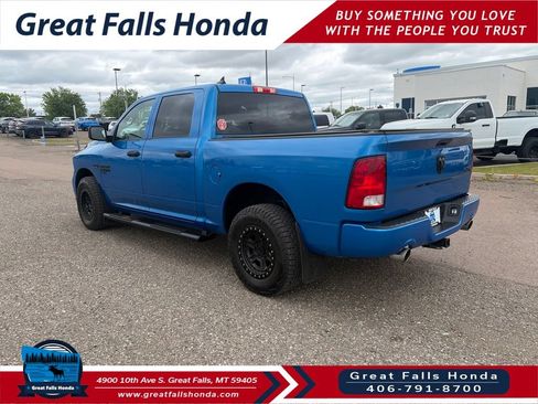 Used 2019 RAM 1500 Express w/ Hydro Blue Sport Package AWD/4WD image 5