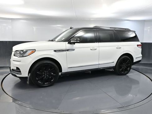 Used 2022 Lincoln Navigator Black Label AWD/4WD image 12