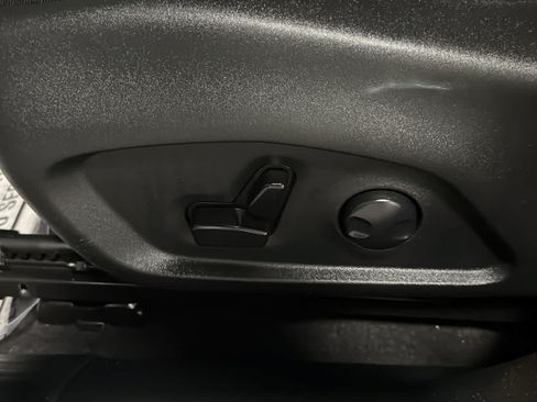 Used 2024 Jeep Compass Latitude AWD/4WD image 21